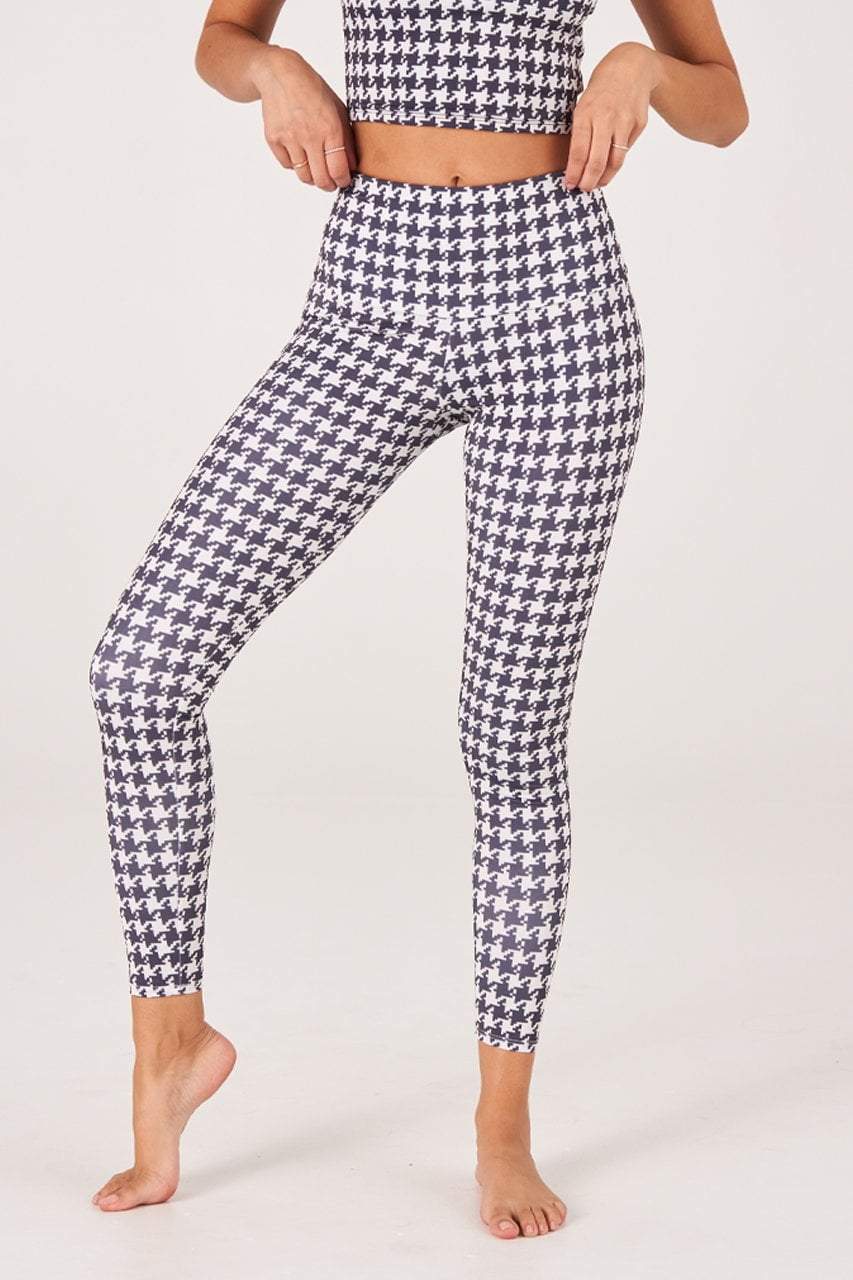 Onzie Leggings High Rise Midi Legging - Houndstooth